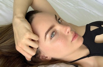 Belinda alcanzó ya casi medio