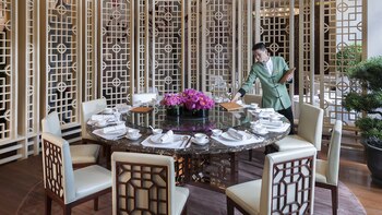 El restaurante chino, Yong Yi