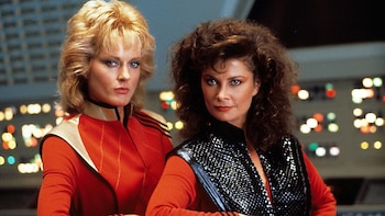 June Chadwick y Jane Badler