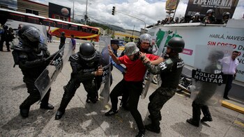 Honduras vive una crisis social,