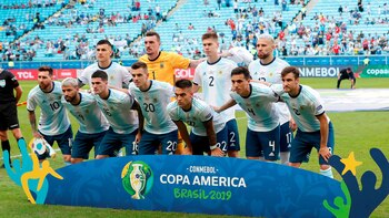 Tres cambios dispuso el DT para este partido crucial:ingresaron Saravia,Foyth y Agüero