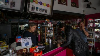 Los comercios se las arreglan