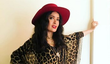 Salma atrajo la atención con