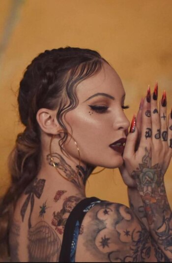 Foto: (Instagram/ belindapop)