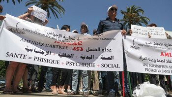 La protesta contra la restrictiva ley de aborto en Marruecos (AP)