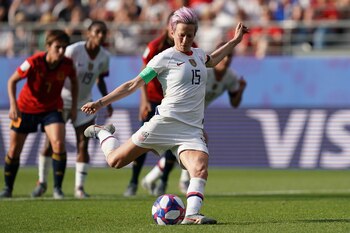 Megan Rapinoe marcó uno de