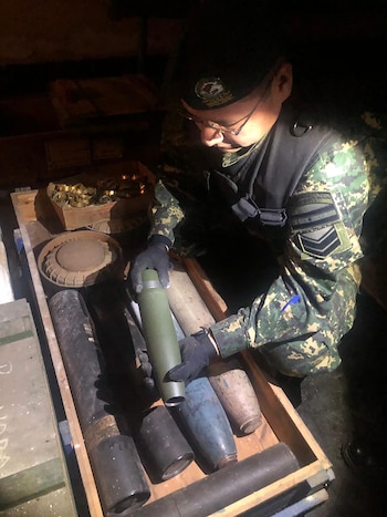 Había armas largas y cortas