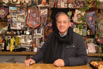 Mario Rizzi en el bar