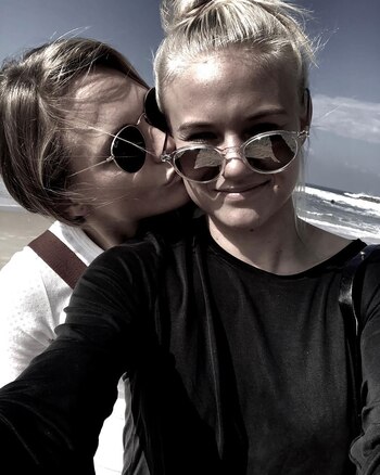 Magdalena Eriksson y Pernille Harder