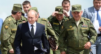 Algunos de los funcionarios de