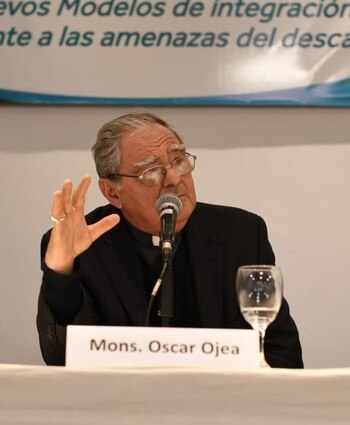 Monseñor Oscar Ojea