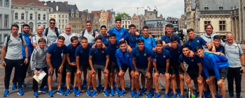 El plantel de Reserva comandado