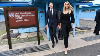 Ivanka Trump y Jared Kuchner también participaron de la reunión privada (AP)