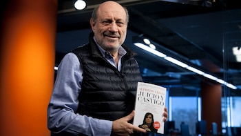 El periodista Alfredo Leuco en los estudios de Infobae TV (Crédito: Santiago Saferstein)