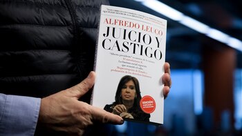 El libro hace un repaso de los últimos 15 años de política argentina (Crédito: Santiago Saferstein)