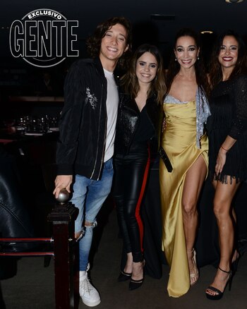 La fiesta-post show- tuvo 400