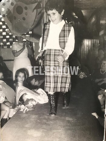 Maria Fernanda Callejón desfilando en