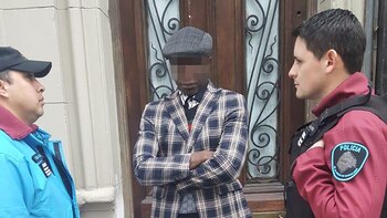 Un ciudadano camerunés fue detenido