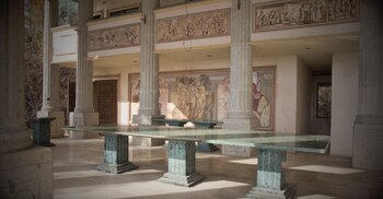 Las paredes están tapizadas con