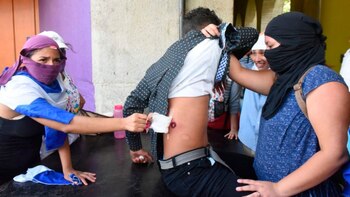 Al menos dos jóvenes que