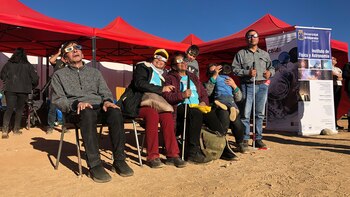 Un grupo de personas con