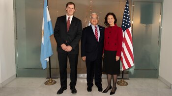 Robert Urban, Edward Prado y