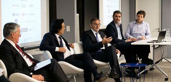 Sergio Grinenco, presidente de Banco Galicia por Adeba; Agustin Pesce, vicepresidente 2º de BNA por Abappra; Claudio Cesario, presidente ABA; Diego Flaiban, de BID Invest; y Pablo Cortínez, de Fundación Vida Silvestre para WWF