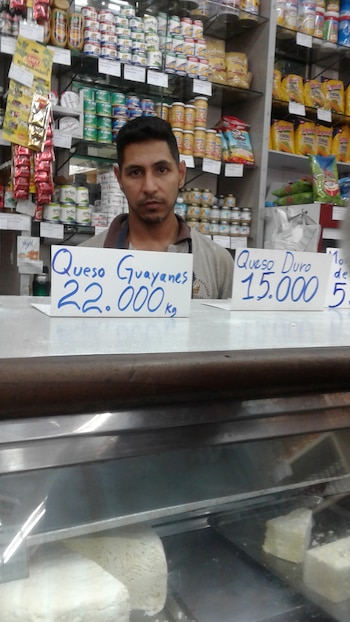 Un comerciante que se expresa