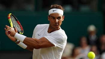 (Adrian DENNIS / AFP)