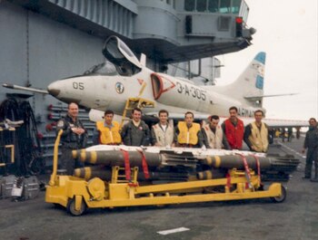 Philippi (tercero desde la izquierda)