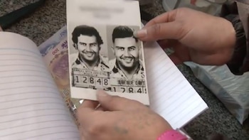 Los folletos con la cara de Pablo Escobar con la que captaban a clientes