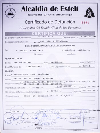 El certificado de defunción de Cruz Alberto Obregón que le entregaron a su mamá, Sara Amelia López.