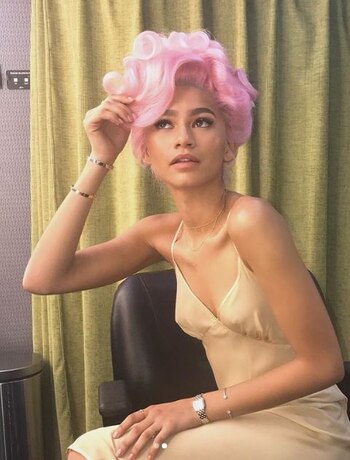 Nació en California y ascendencia