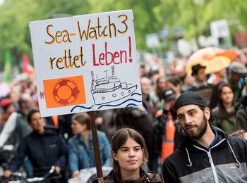 Manifestantes en Hamburgo en defensa