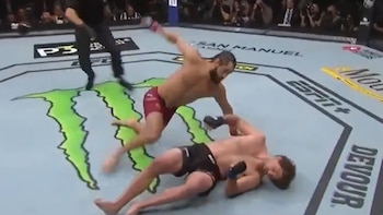 Jorge Masvidal le dio algunos golpes en el suelo a Ben Askren antes de que el árbitro intercediese
