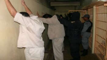 En diciembre de 2015 los presos del Centro Federal de Readaptación Social habían tenido semanas complicadas en las que no habían visto el sol y en más de una ocasión se les habían suspendido los alimentos (Foto: Archivo/ Cuartoscuro)