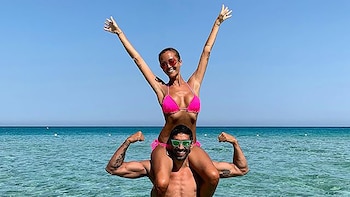 Filippo Magnini, junto a su