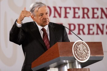 Andrés Manuel López Obrador durante