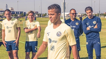 Giovani Dos Santos estará rodeado de