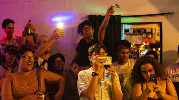 Espectadores de una presentación drag