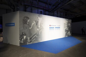 Más de mil funcionarios, periodistas