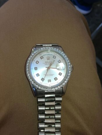 Otro de los relojes de