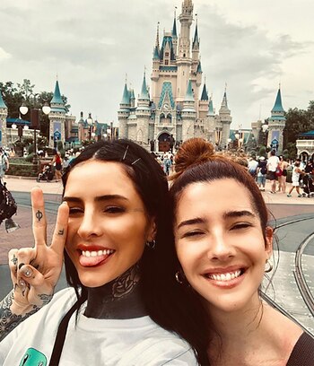 Cande Tinelli y Rosario Claris