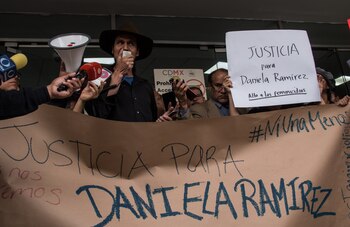 Familiares e integrantes de colectivos