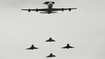 Aviones militares sobre París: Boeing