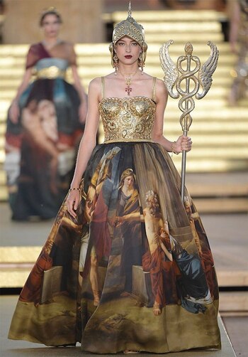 Look compuesto por un corsé