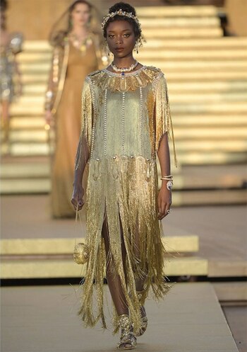 Vestido de georgette bordado con