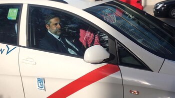 Angelici se encuentra en Madrid