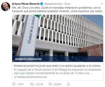 (Foto: Twitter @perezreverte)