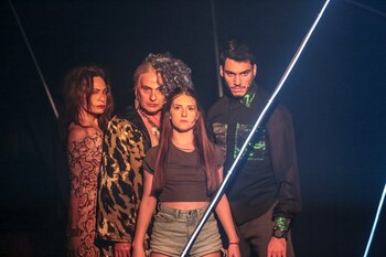 Elenco: Edda Bustamante, Willy Lemos,